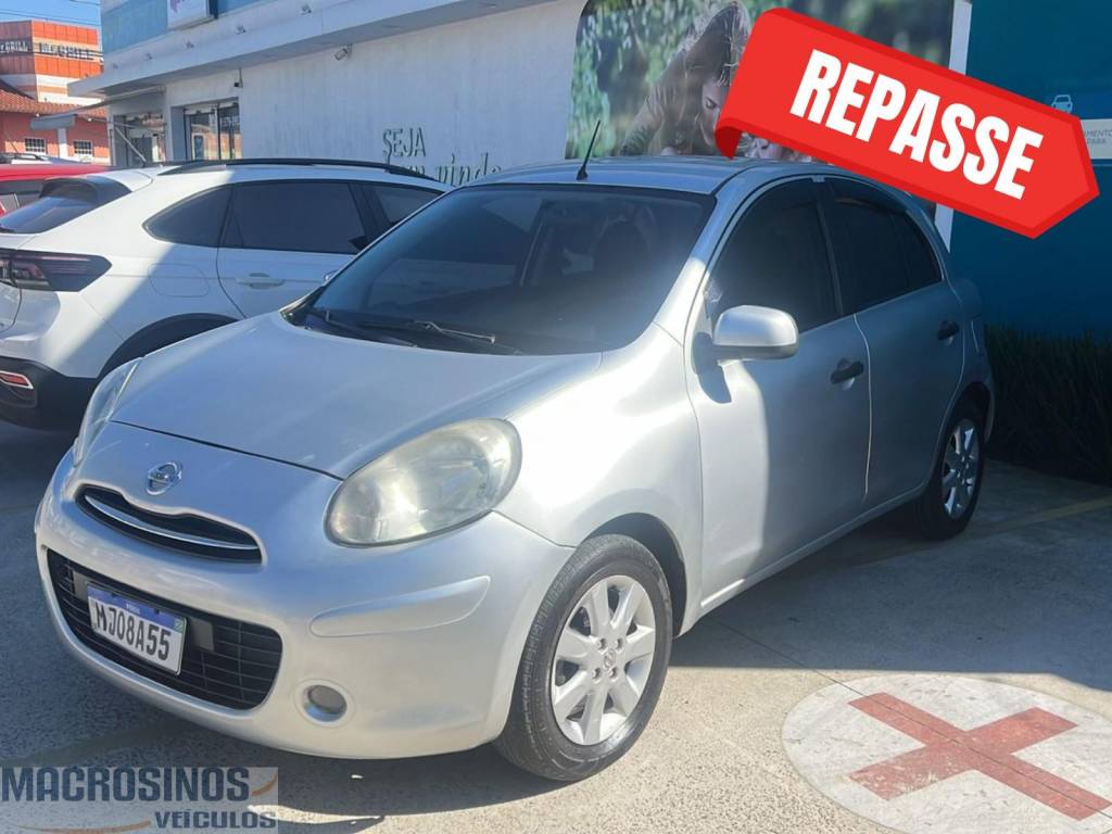 Nissan March SV 1.6 Flex Fuel    2013