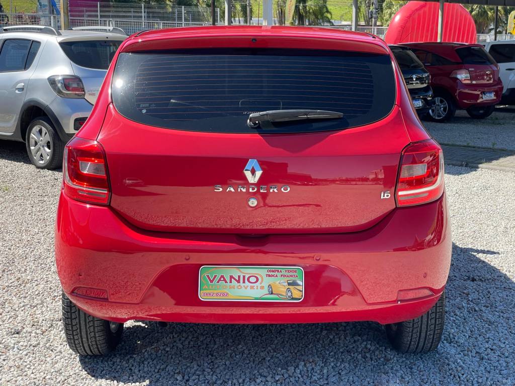 Renault Sandero 1.6 dynamique hi-power    2015