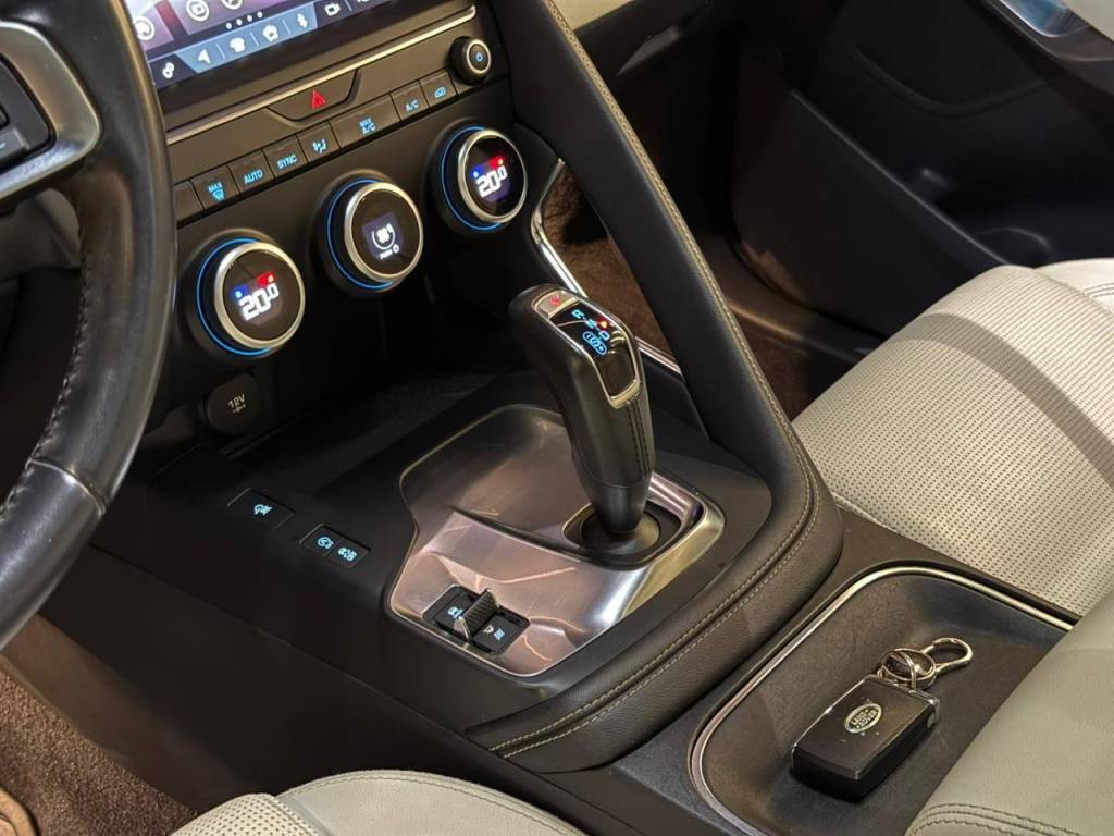 Jaguar E-Pace R-dynamic s 2.0 awd 249cv/ flex    2019
