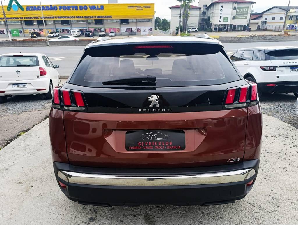 Peugeot 3008 /  griffe at    2020