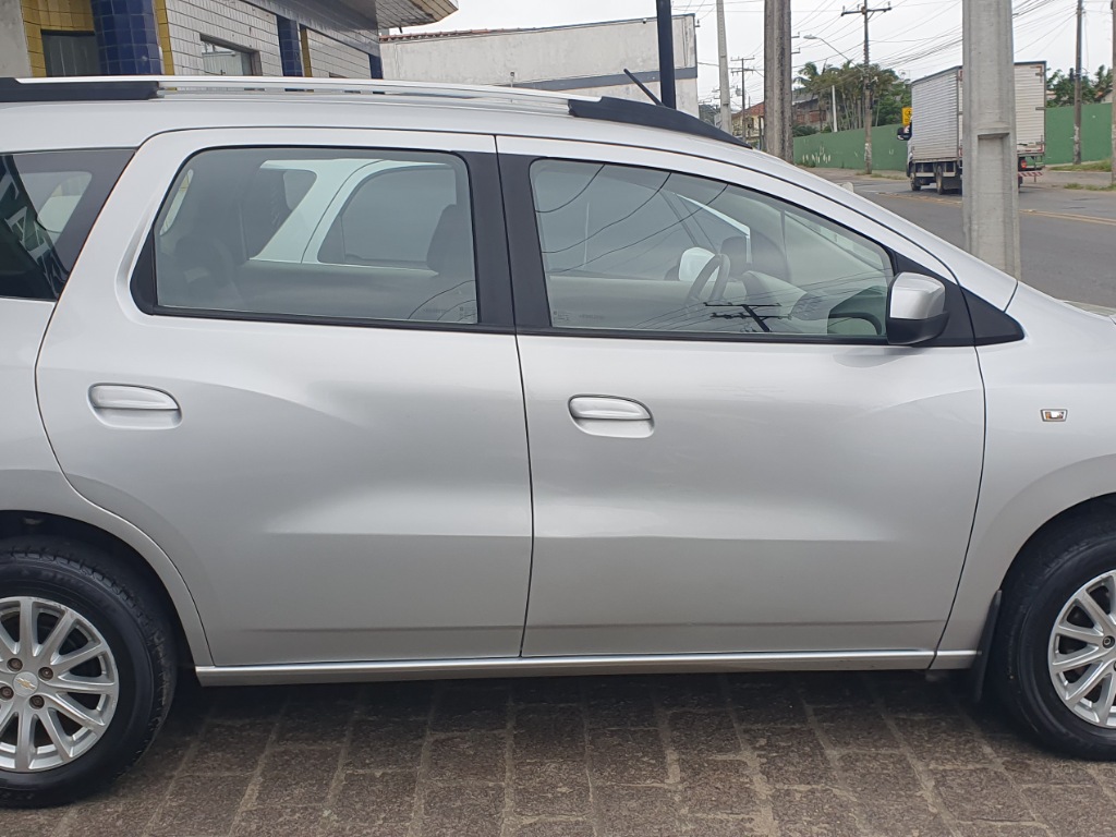 Chevrolet Spin LT    2014