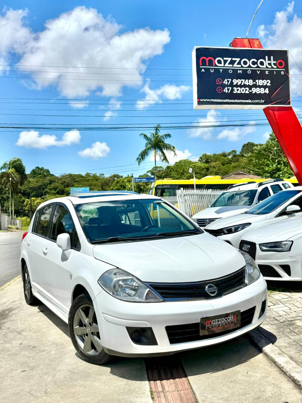 Nissan Tiida 1.8 sl flex aut. 16v    2013