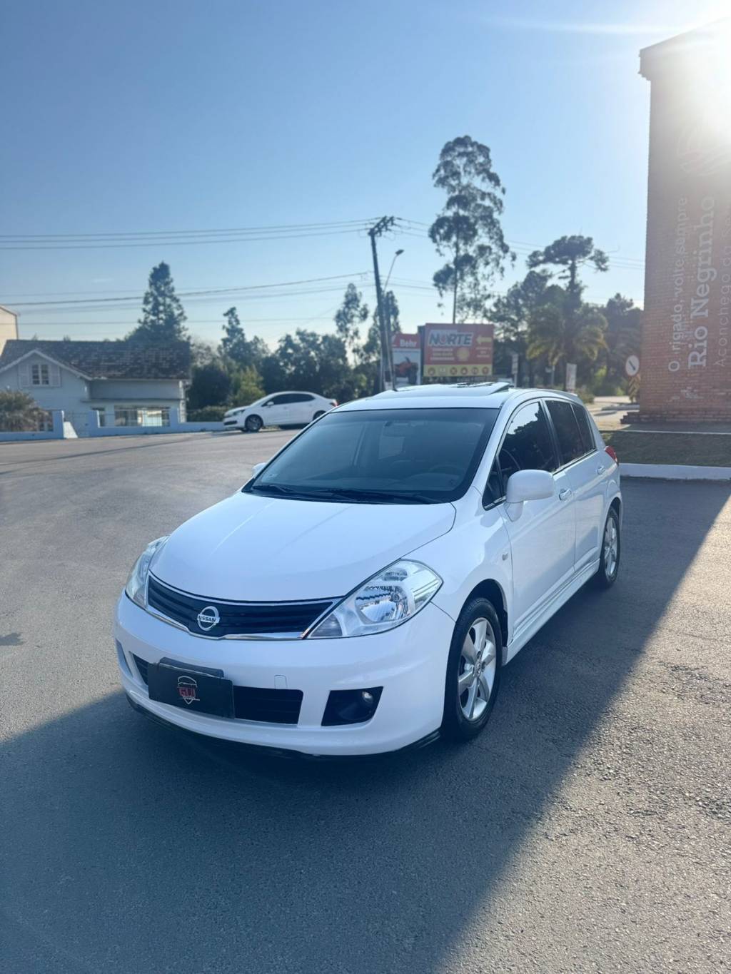 Nissan Tiida 1.8    2013