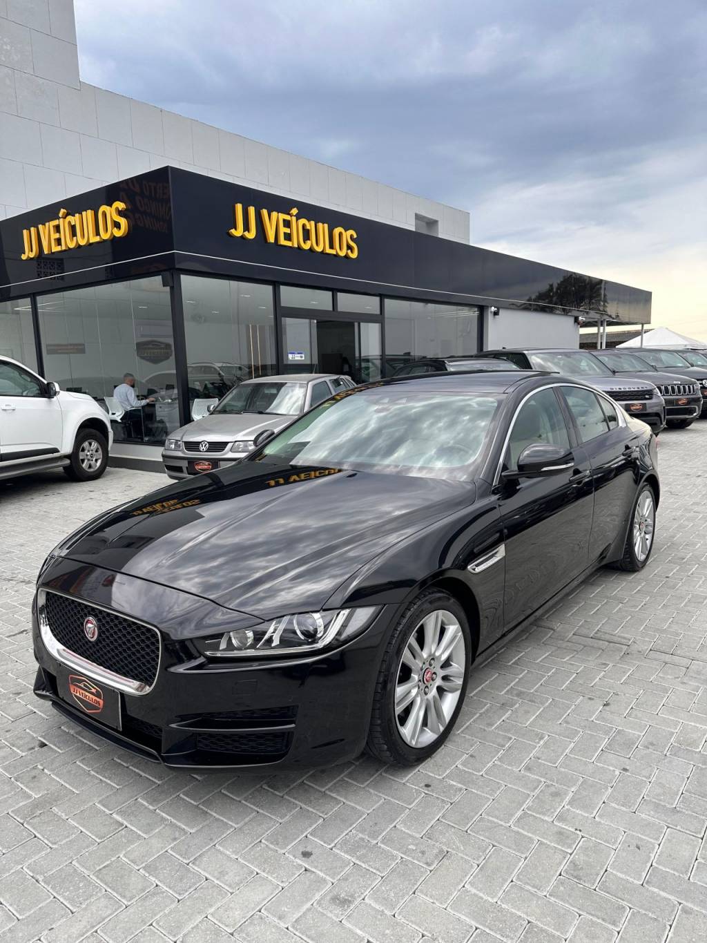 Jaguar XE 2.0 Turbocharged Pure 240cv Aut.    2017