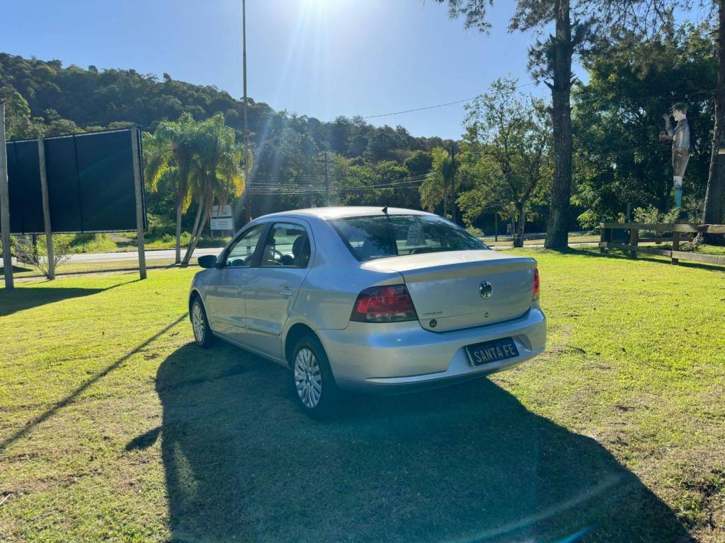 Volkswagen Voyage 1.0 trend    2010