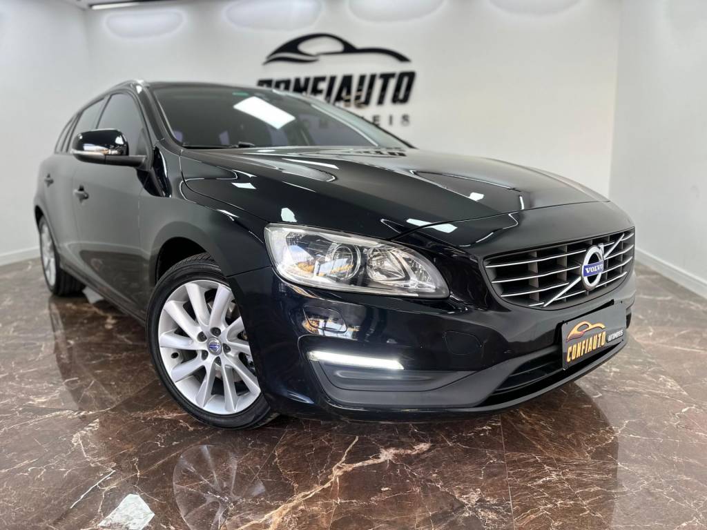 Volvo V60     2015