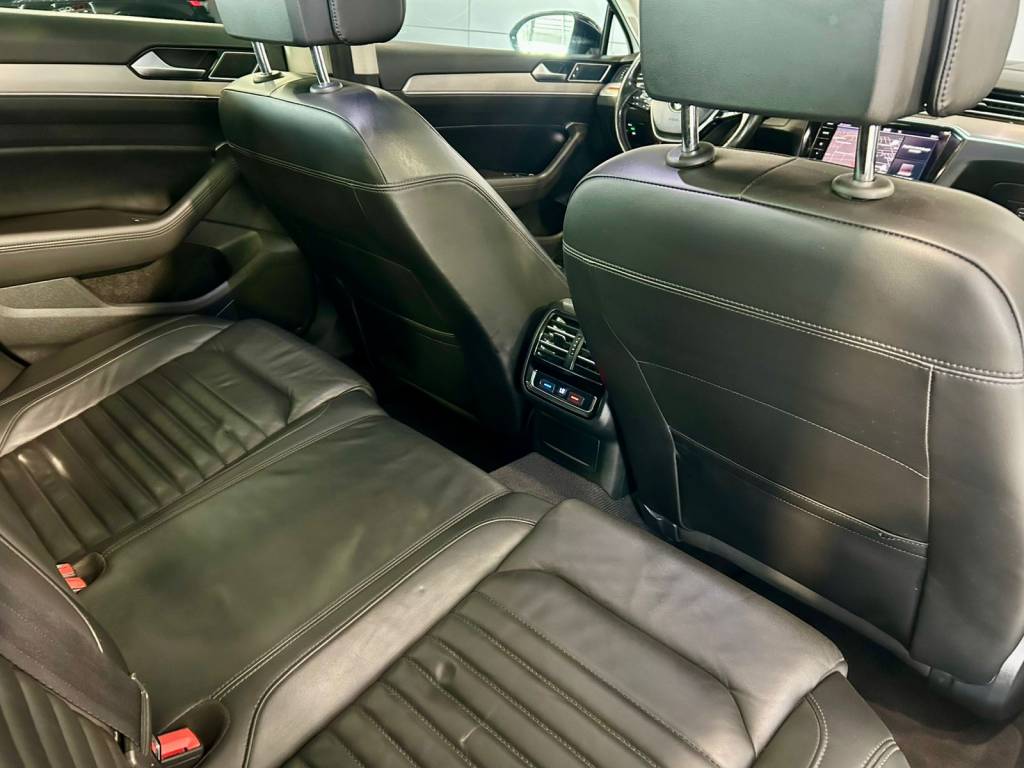 Volkswagen Passat 2.0 highline tsi 220cv tip.    2018