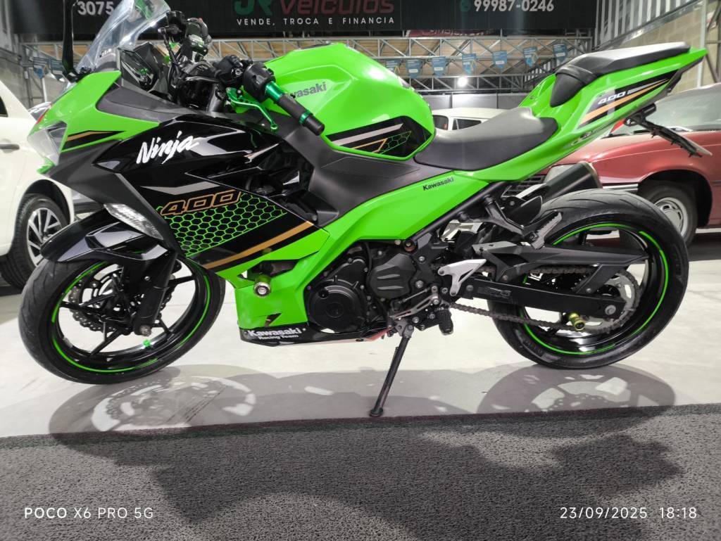 Kawasaki Ninja 400    2020