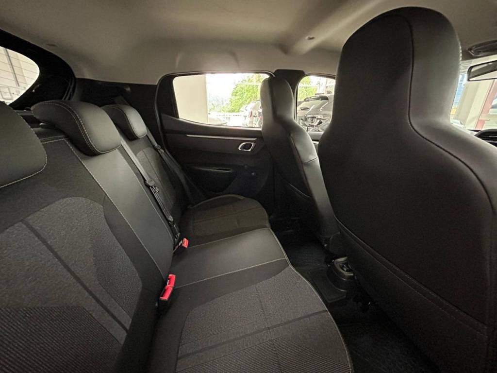 Renault Kwid Outsider 1.0 flex 12v 5p mec.    2025