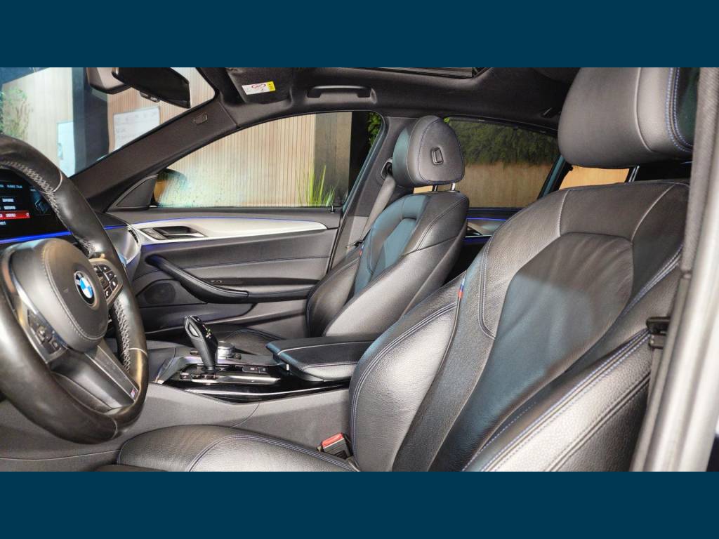 BMW 530i     2018