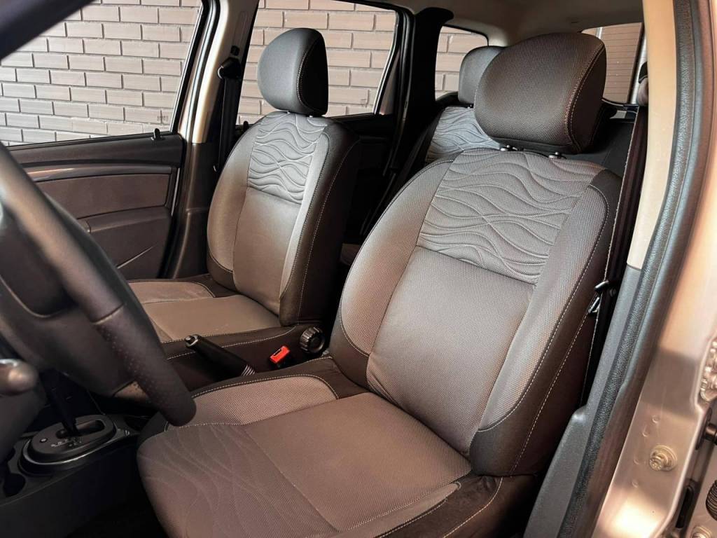 Renault Duster Techroad 2.0 hi-flex 16v aut.    2014