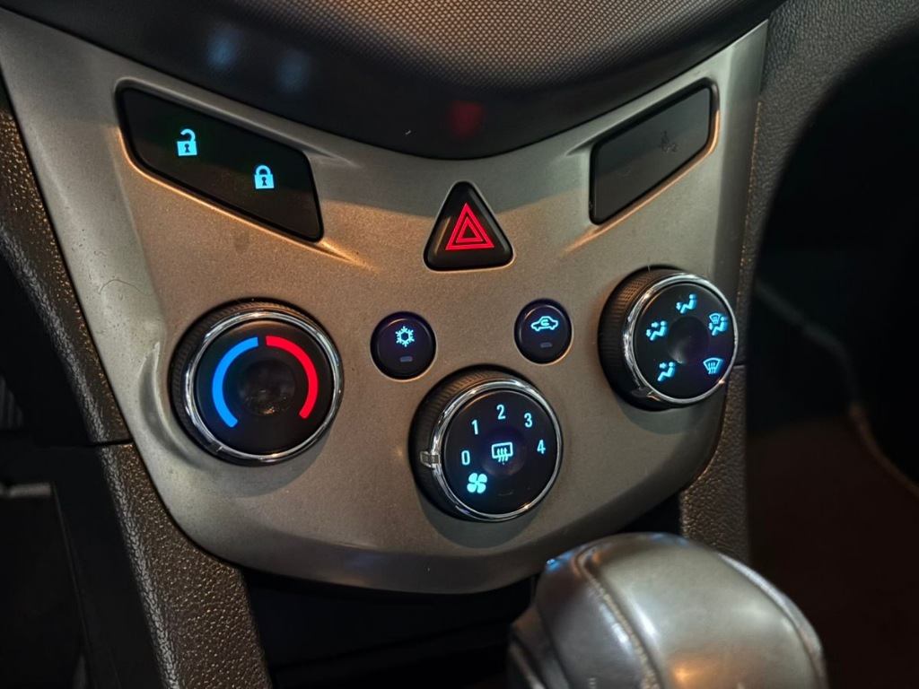 Chevrolet Sonic Ltz 1.6    2014