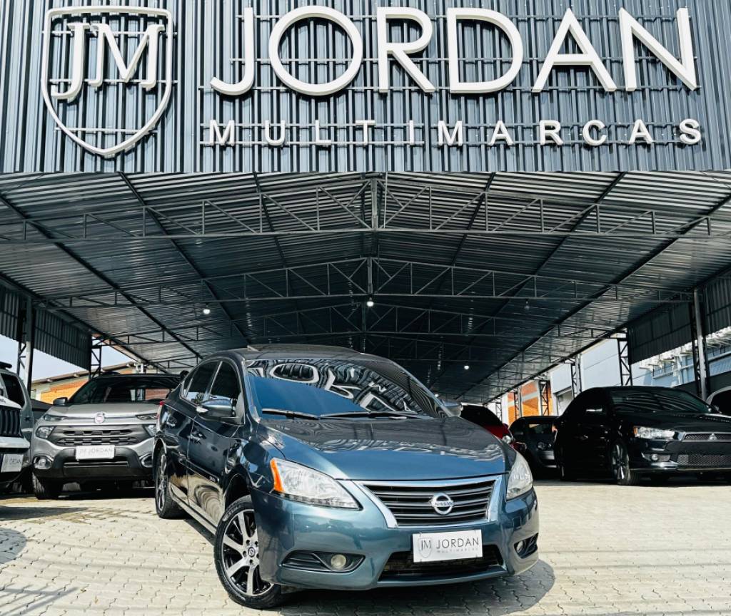 Nissan Sentra 2.0 16V    2014