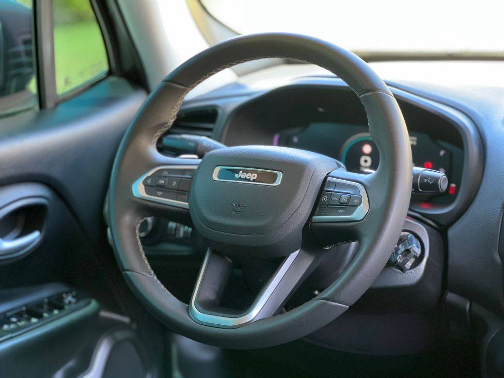 Jeep Renegade Long. t270 1.3 tb 4x2 flex aut.    2023