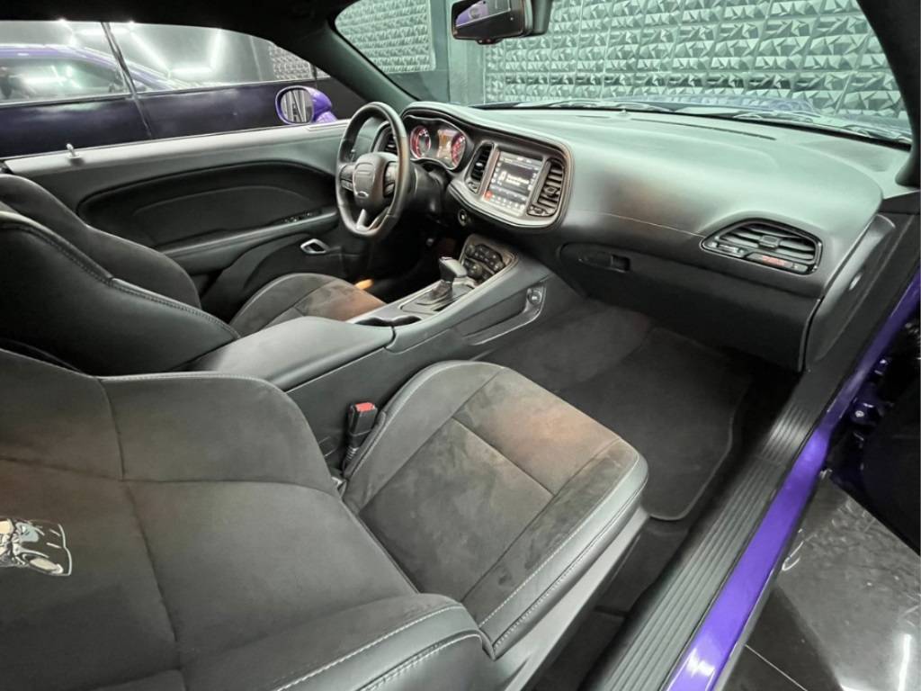 Dodge Challenger 6.4 v8 hemi gasolina r/t scat pack torqueflite    2023