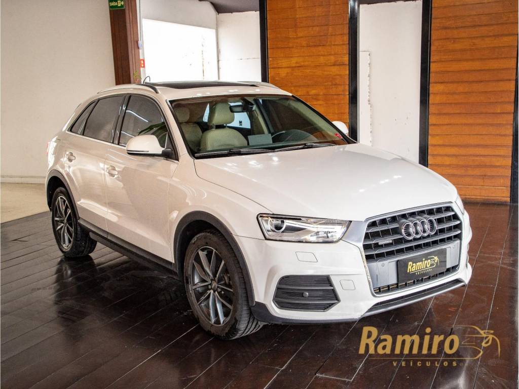 Audi Q3 /  180CV    2018