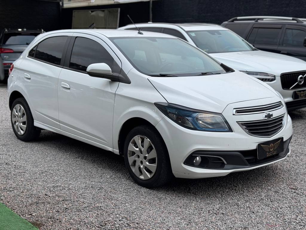 Chevrolet Onix 8V    2014