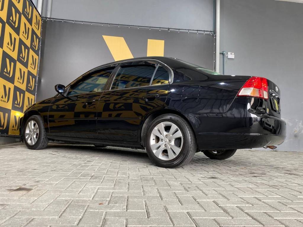 Honda Civic Lx 1.7    2003