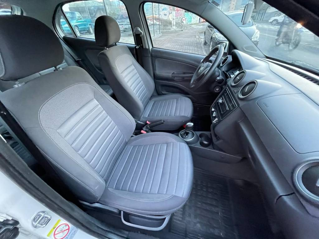 Volkswagen Gol Volkswagen vw/novo gol 1.6 highline    2014