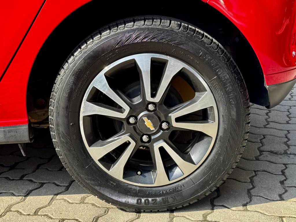 Chevrolet Onix 1.4 8v    2014