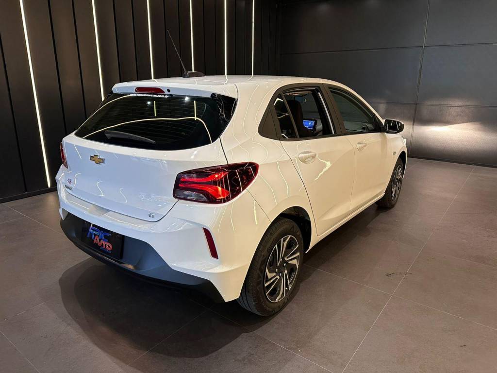 Chevrolet Onix Hatch lt 1.0 12v flex 5p mec.    2025