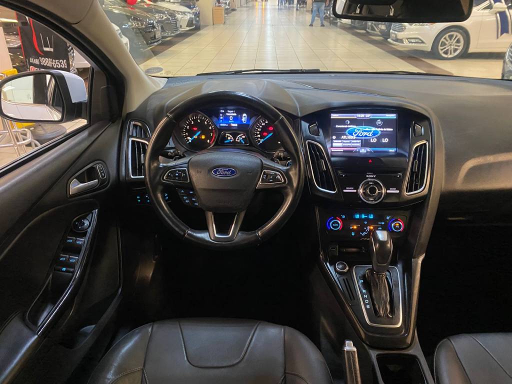 Ford Focus 2.0 titatita plus flex aut. 12v    2016