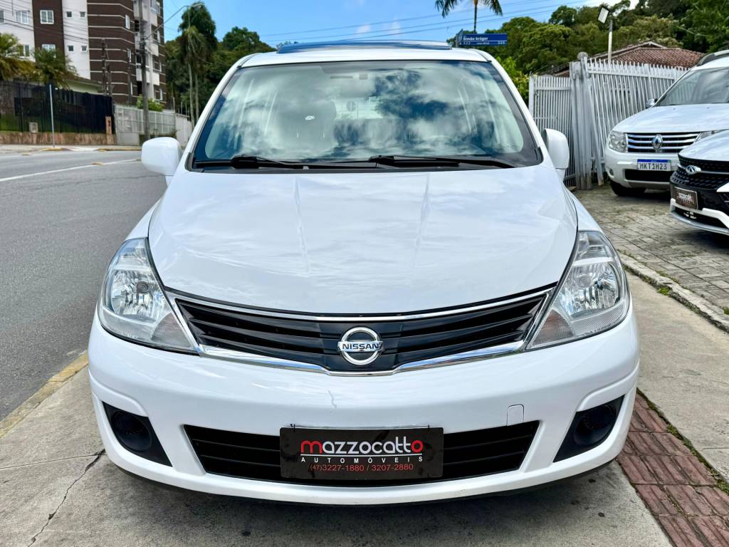 Nissan Tiida 1.8 sl flex aut. 16v    2013