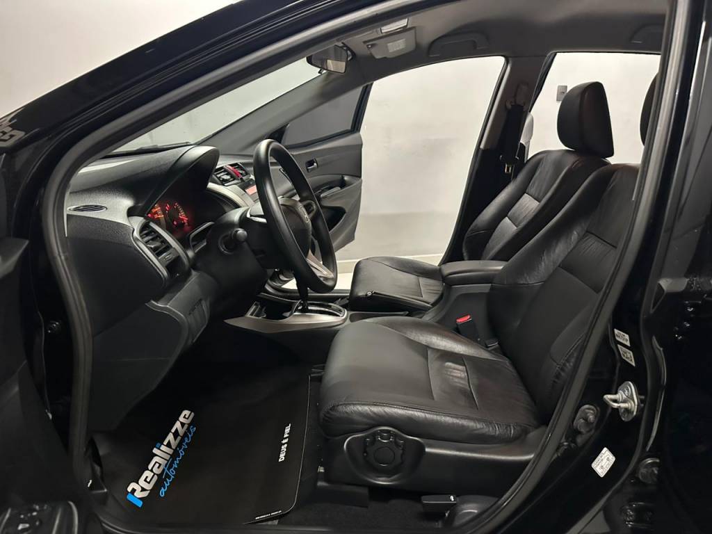 Honda City 1.5 sedan lx flex aut.    2010