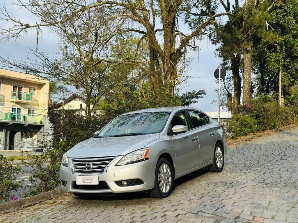 Nissan Sentra SL 2.0/ 2.0 Flex Fuel 16V Aut.    2016