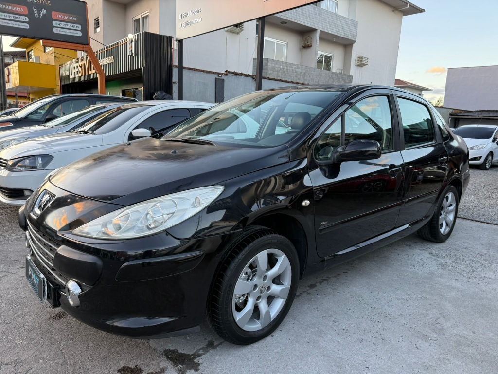 Peugeot 307 Sedan 1.6 com teto solar    2009