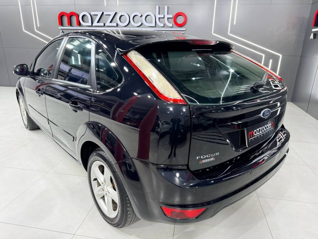 Ford Focus 1.6 s/se/se plus flex 8v/16v  5p    2011