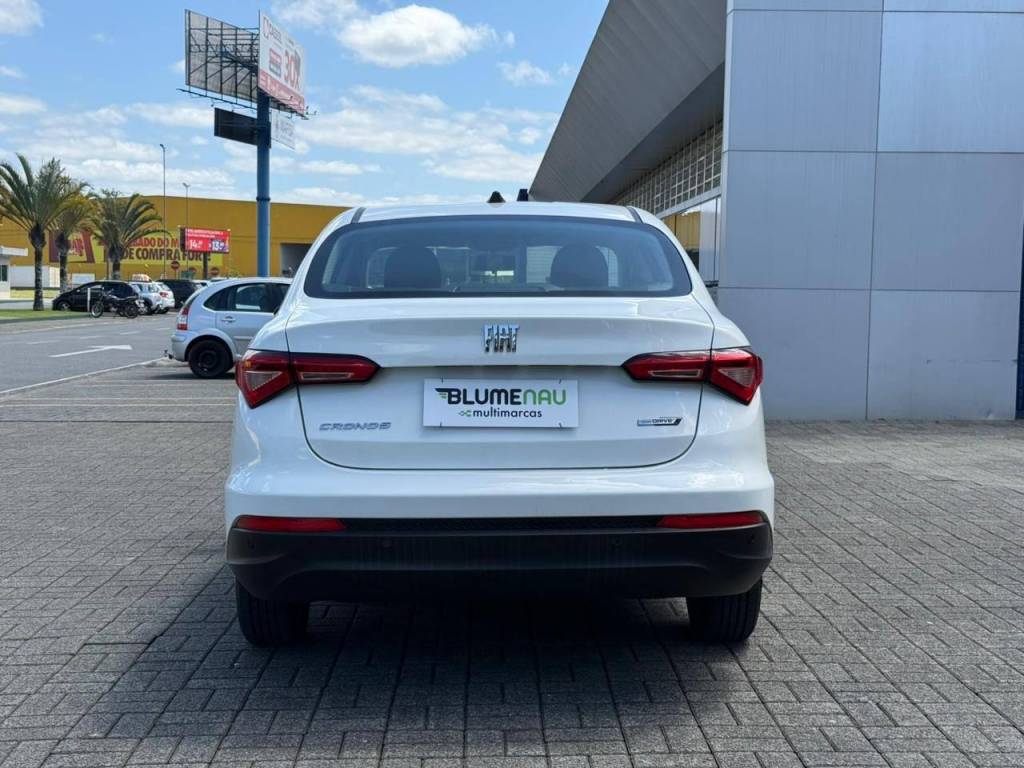 Fiat Cronos /  drive 1.3    2024