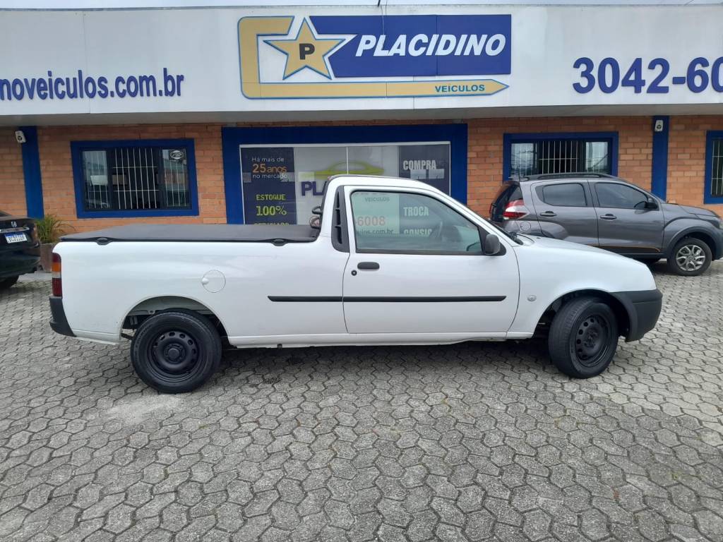 Ford Courier     2010