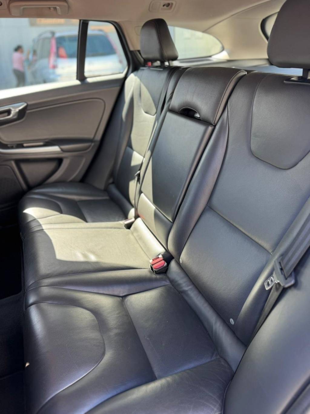 Volvo V60 T-4 momentum 2.0 190cv 5p    2017