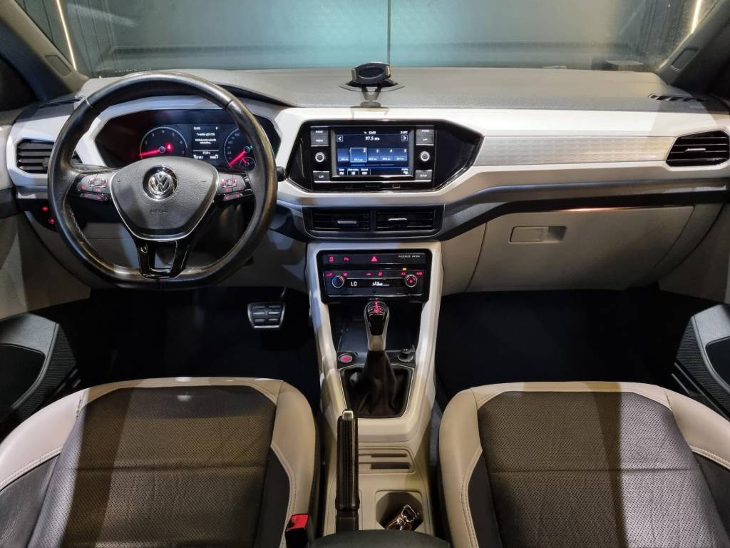 Volkswagen T-Cross Highline 250 tsi 1.4 flex 16v 5p automático.    2020