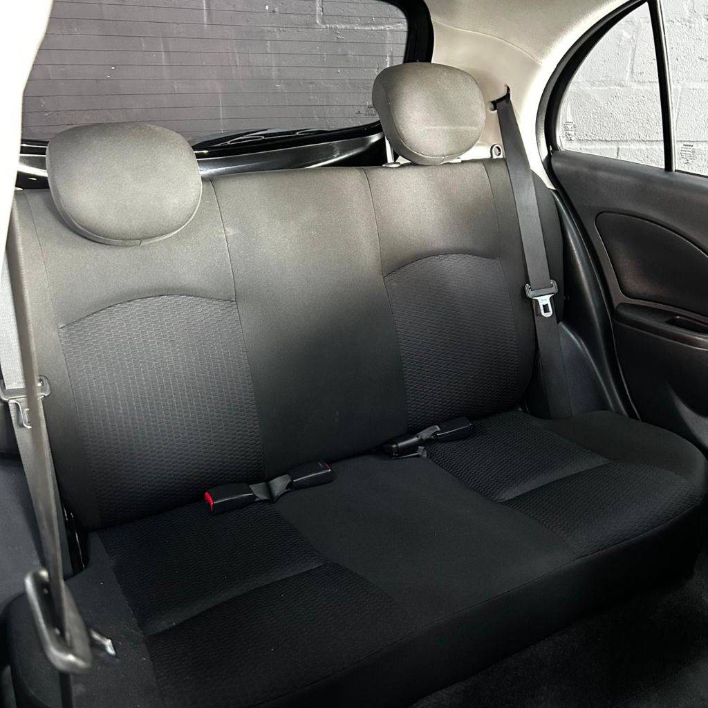 Nissan March 1.0 12v flex 5p    2015