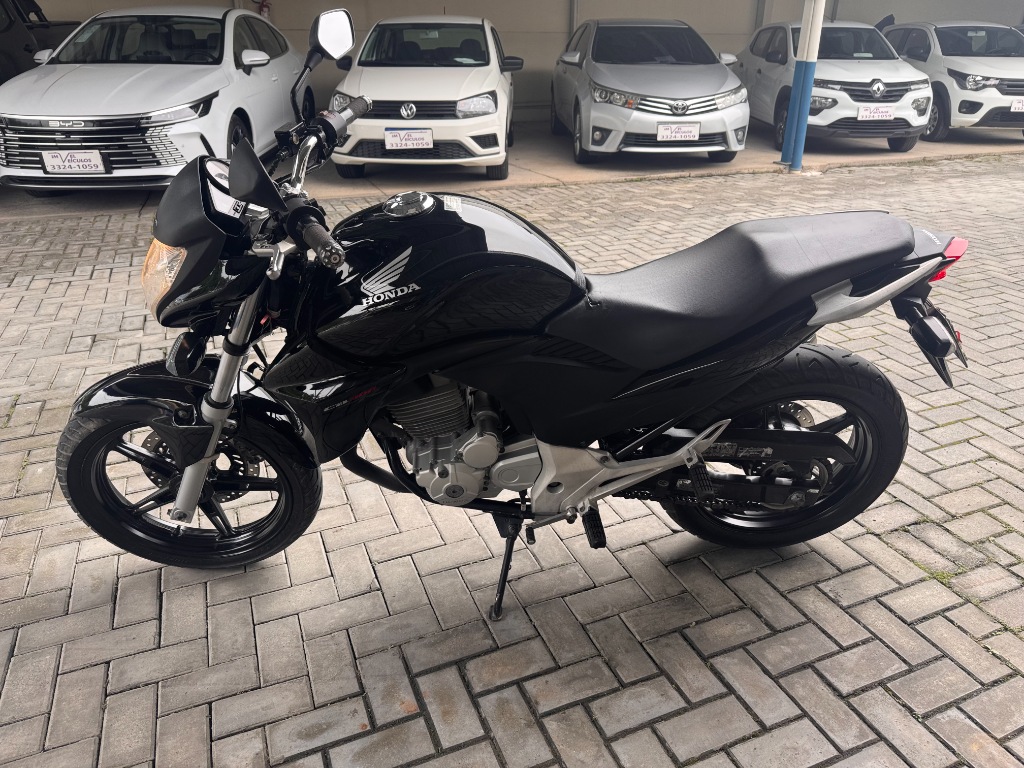 Honda CB 300 R    2013