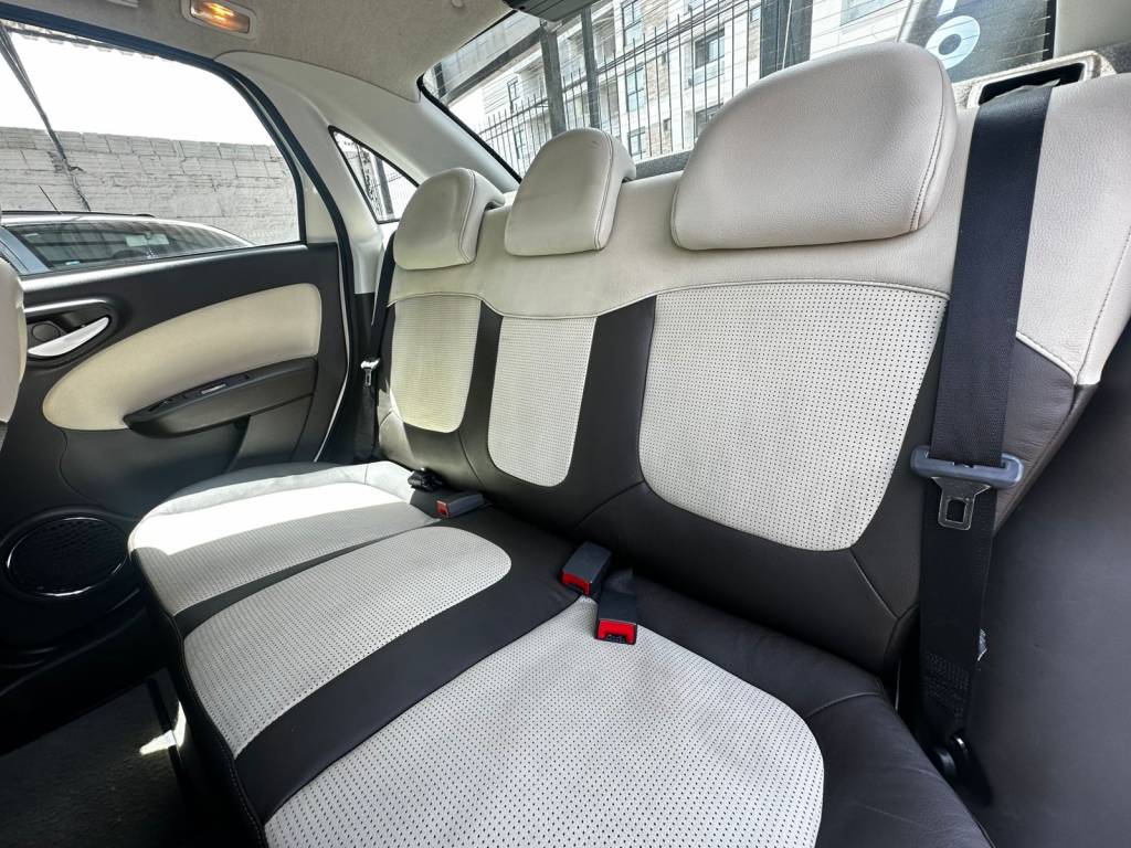 Fiat Grand Siena 1.6 16v    2015