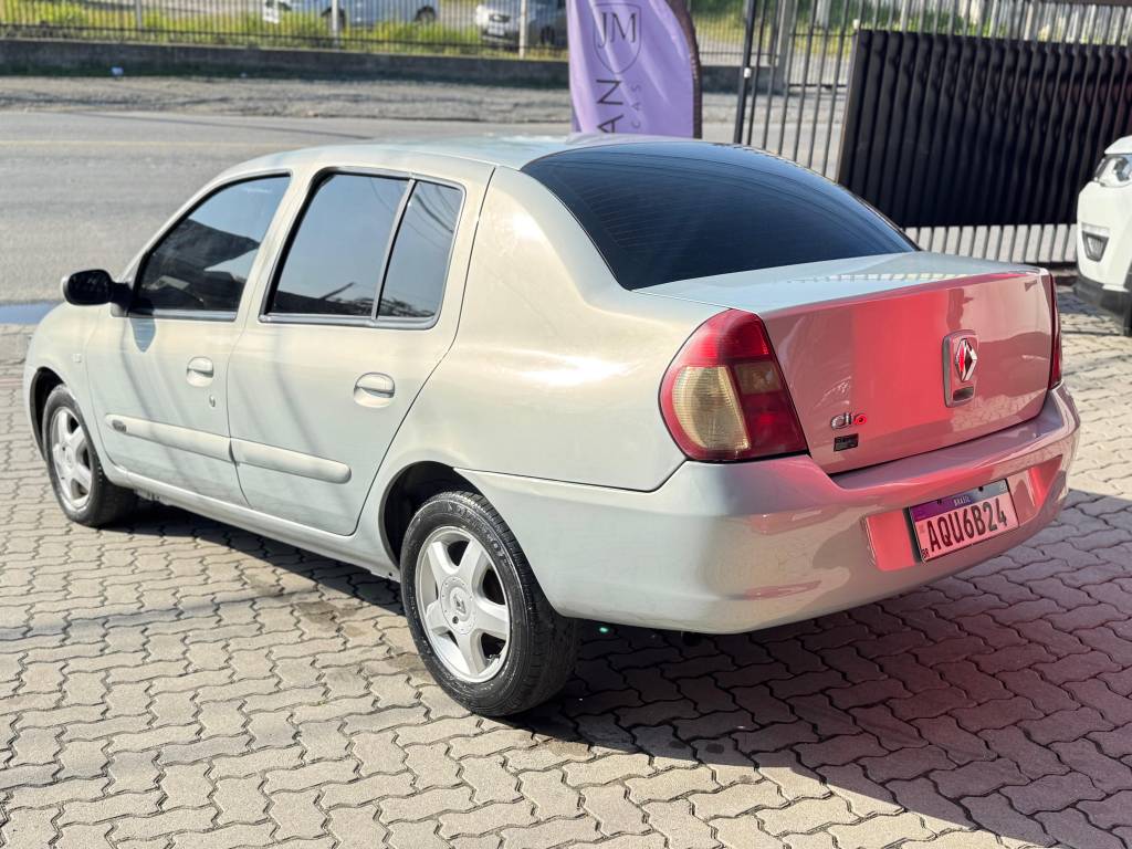 Renault Clio 1.6 16v    2009