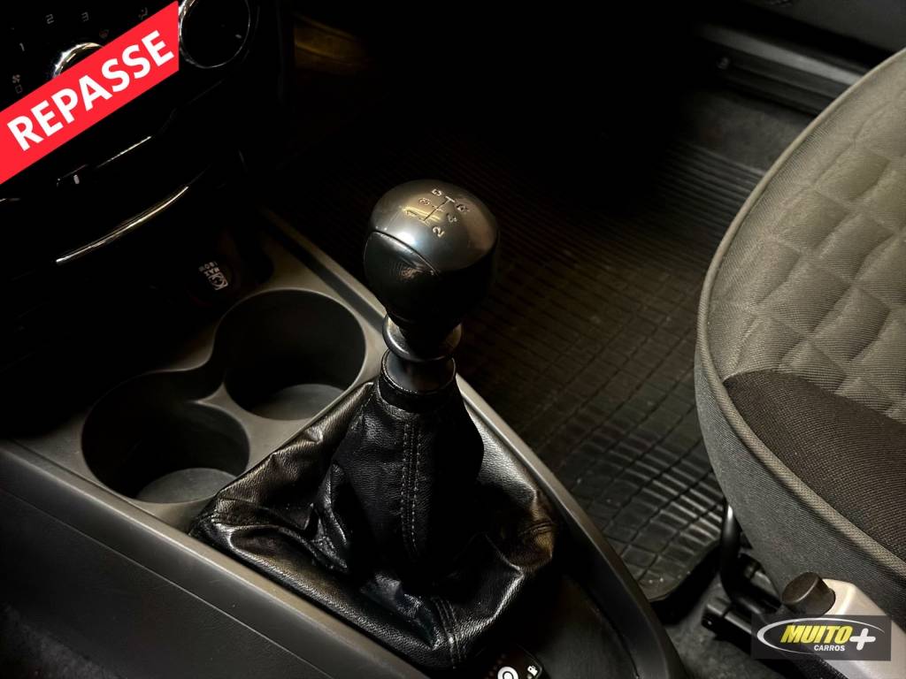 Fiat Strada 1.8 adventure locker flex ce 16v    2016