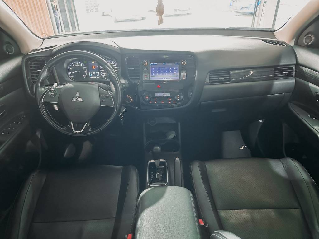 Mitsubishi Outlander 2.0 160cv aut. 16v    2016