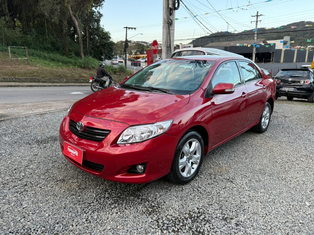 Toyota Corolla Xei automático    2013