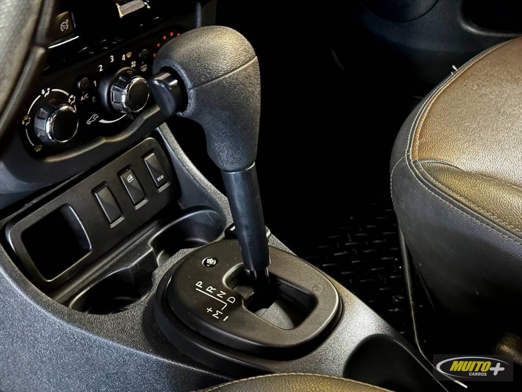 Renault Duster 2.0 dynamique aut.    2016
