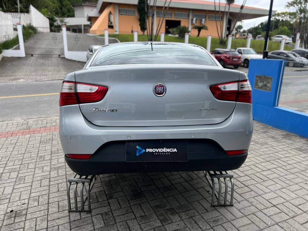 Fiat Grand Siena 1.0 attractive flex 8v    2018