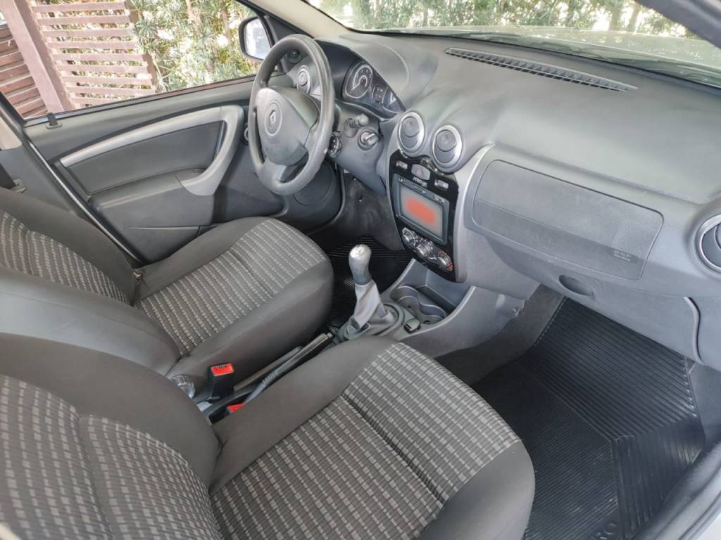 Renault Sandero Expression hi-flex 1.6 8v 5p    2014
