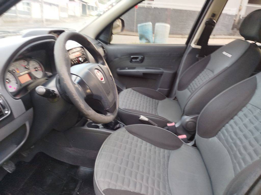 Fiat Palio Weekend adventure locker 1.8 flex    2014
