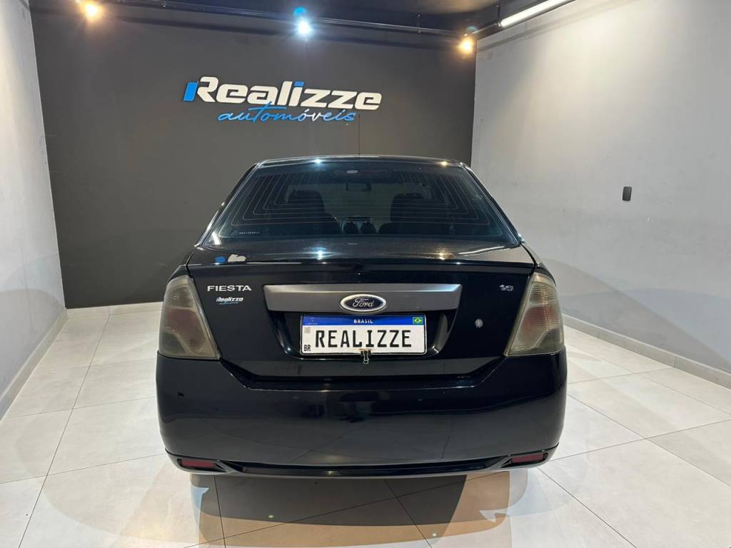Ford Fiesta 1.6 sedan se flex    2011