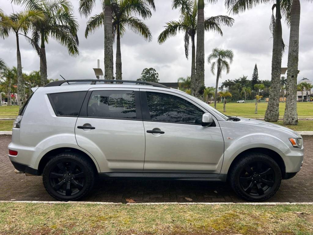 Mitsubishi Outlander 2.0 16v 160cv aut.    2012