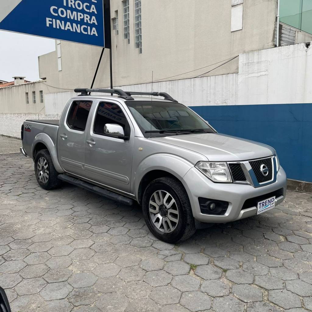 Nissan Frontier SL CD 4x4 2.5TB Diesel Aut    2014