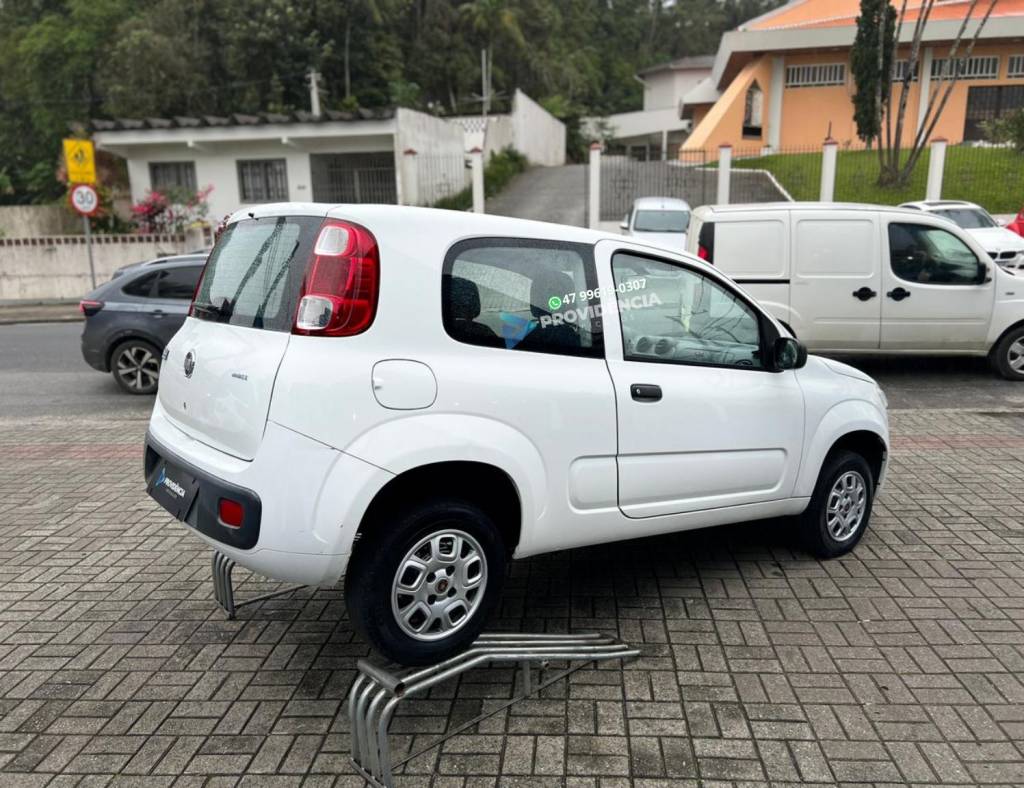 Fiat Uno 1.0 8v    2014